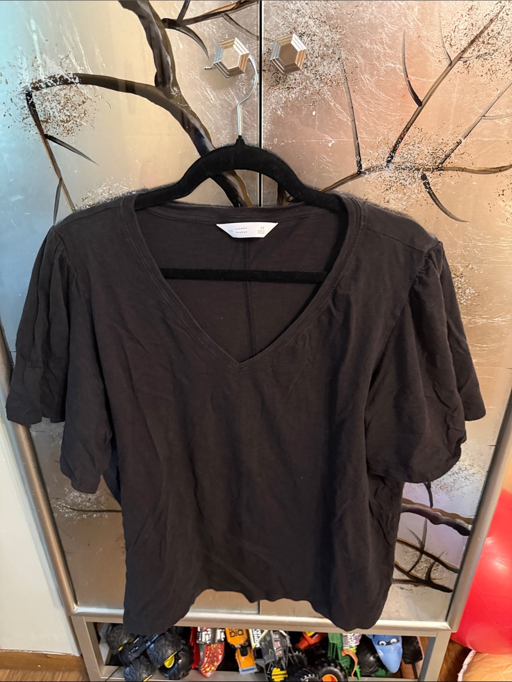LC Lauren Conrad Black V-Neck Puff Sleeve Tee